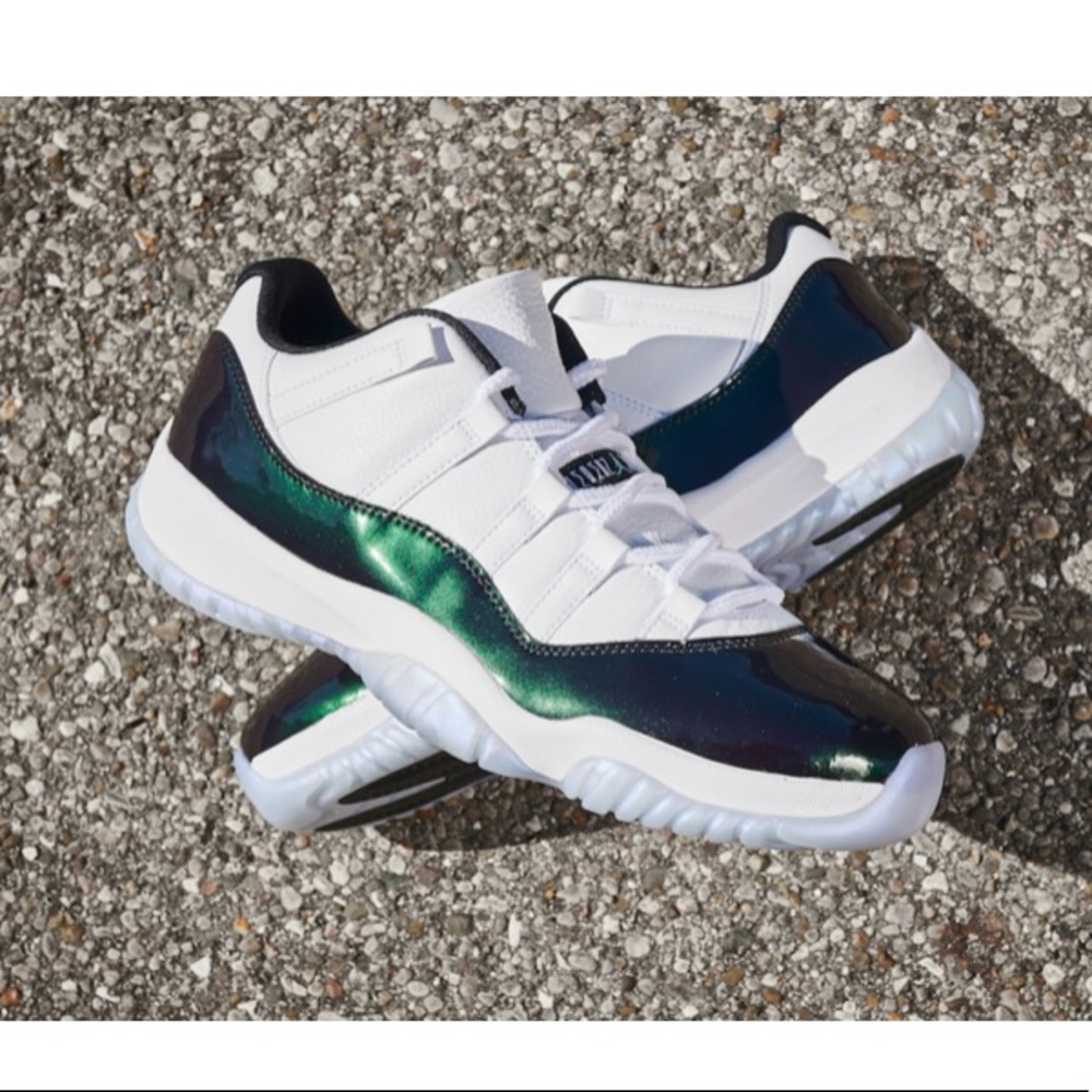 Jordan 11 Retro Low Emerald